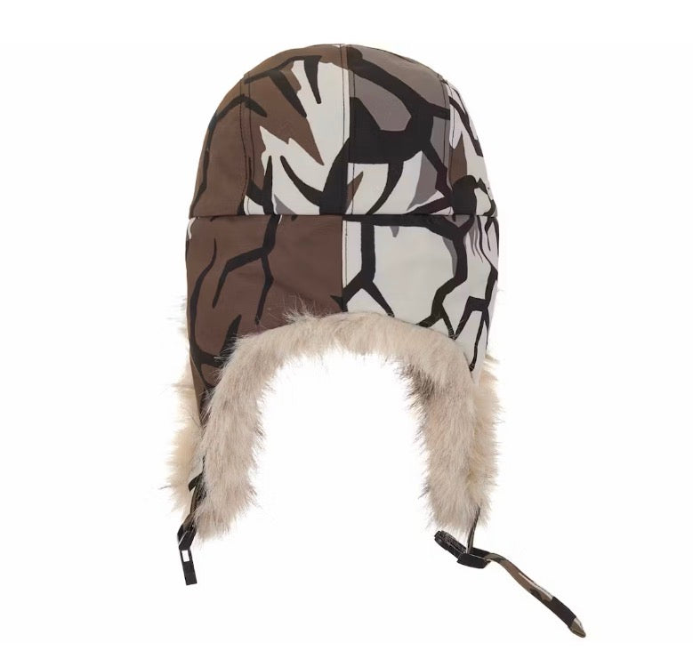 Supreme GORE-TEX Earflap Camp Cap Predator Camo
