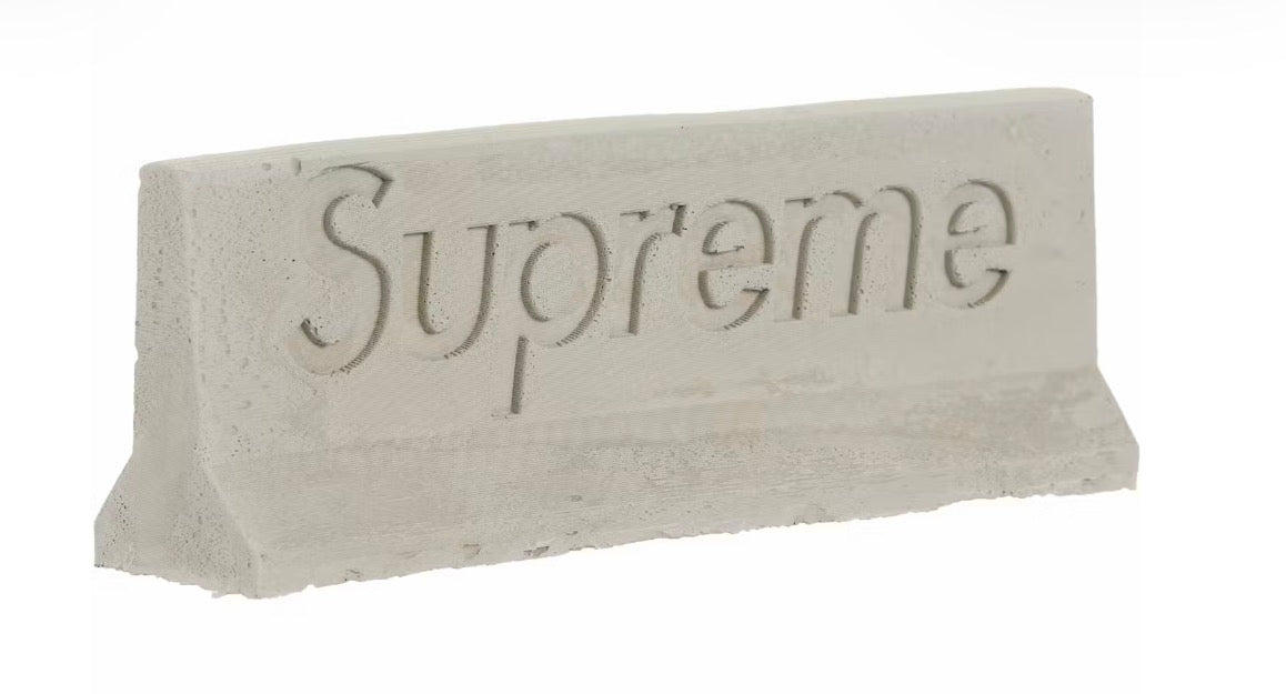 Supreme Mini Materials 1:12 Scale Jersey Barrier – Grey (Brand New)